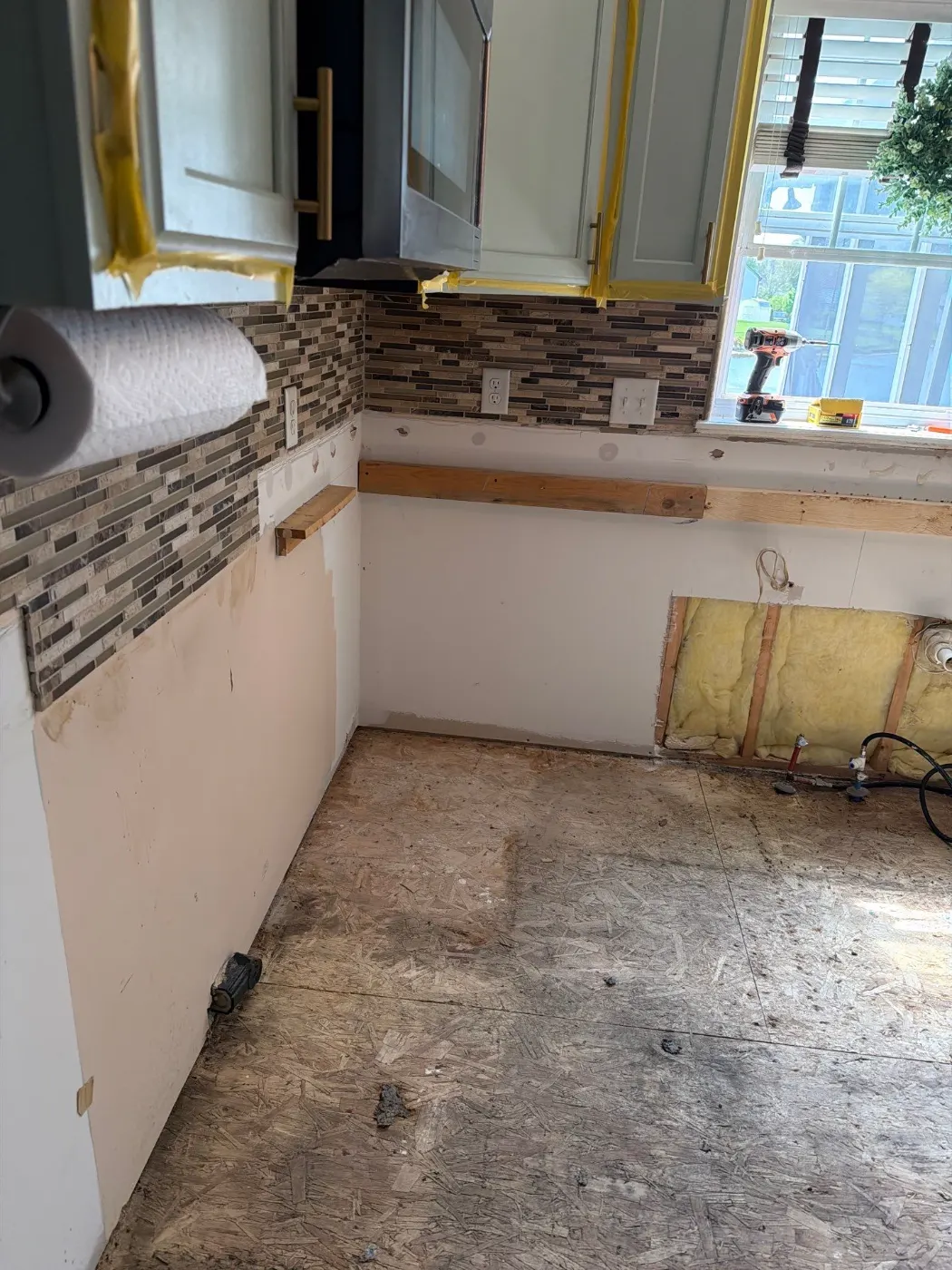 Containment setup for mold remediation in Stoney Run home