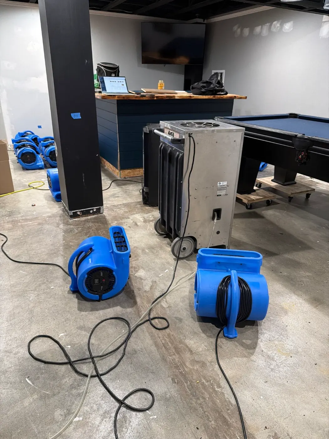 After-hours dry-out at Stoney Run commercial property