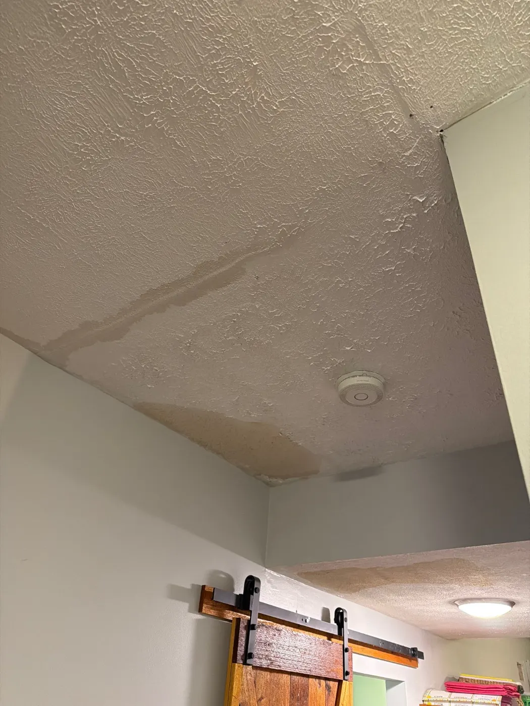 Thermal imaging during water damage assessment in Stoney Run residence